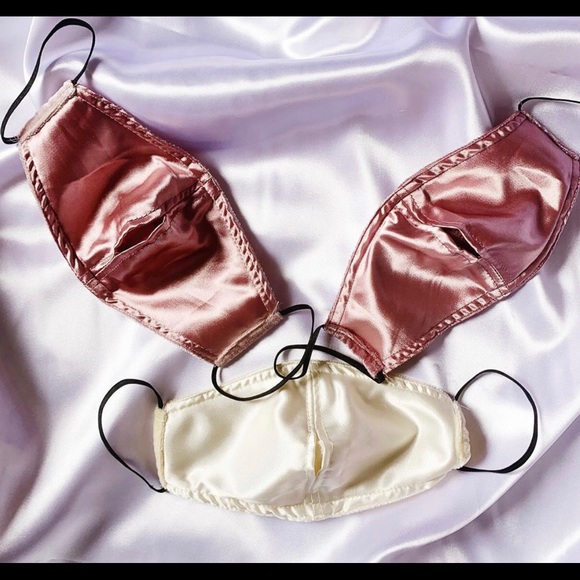 BLUSH PINK Sassy Velour Face Mask - Picture 3 of 3